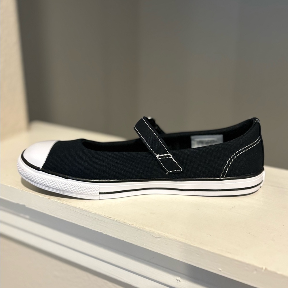 Converse CTAS Dainty Mary Jane Chuck Taylor Black White Slip On Shoes Youth 2Y - Picture 3 of 9